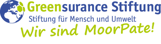 KI generiert: Das Bild zeigt das Logo der "Greensurance Stiftung", einer Stiftung für Mensch und Umwelt, mit dem Slogan "Wir sind MoorPate!". Es enthält ein grafisches Element einer Erdkugel mit einem Blatt.
