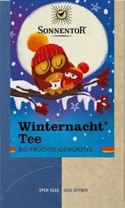 KI generiert: Auf dem Bild ist eine Teeverpackung für "Winternacht Tee" von Sonnentor abgebildet. Zwei Eulen, warm gekleidet, sitzen auf einem verschneiten Ast vor einem großen Vollmond.
