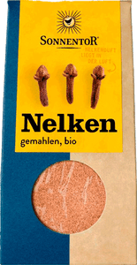KI generiert: Die Abbildung zeigt eine Verpackung von gemahlenen, biologischen Nelken der Marke Sonnentor. Die Vorderseite enthält Bilder von ganzen Nelken und die Aufschrift "Nelken, gemahlen, bio".