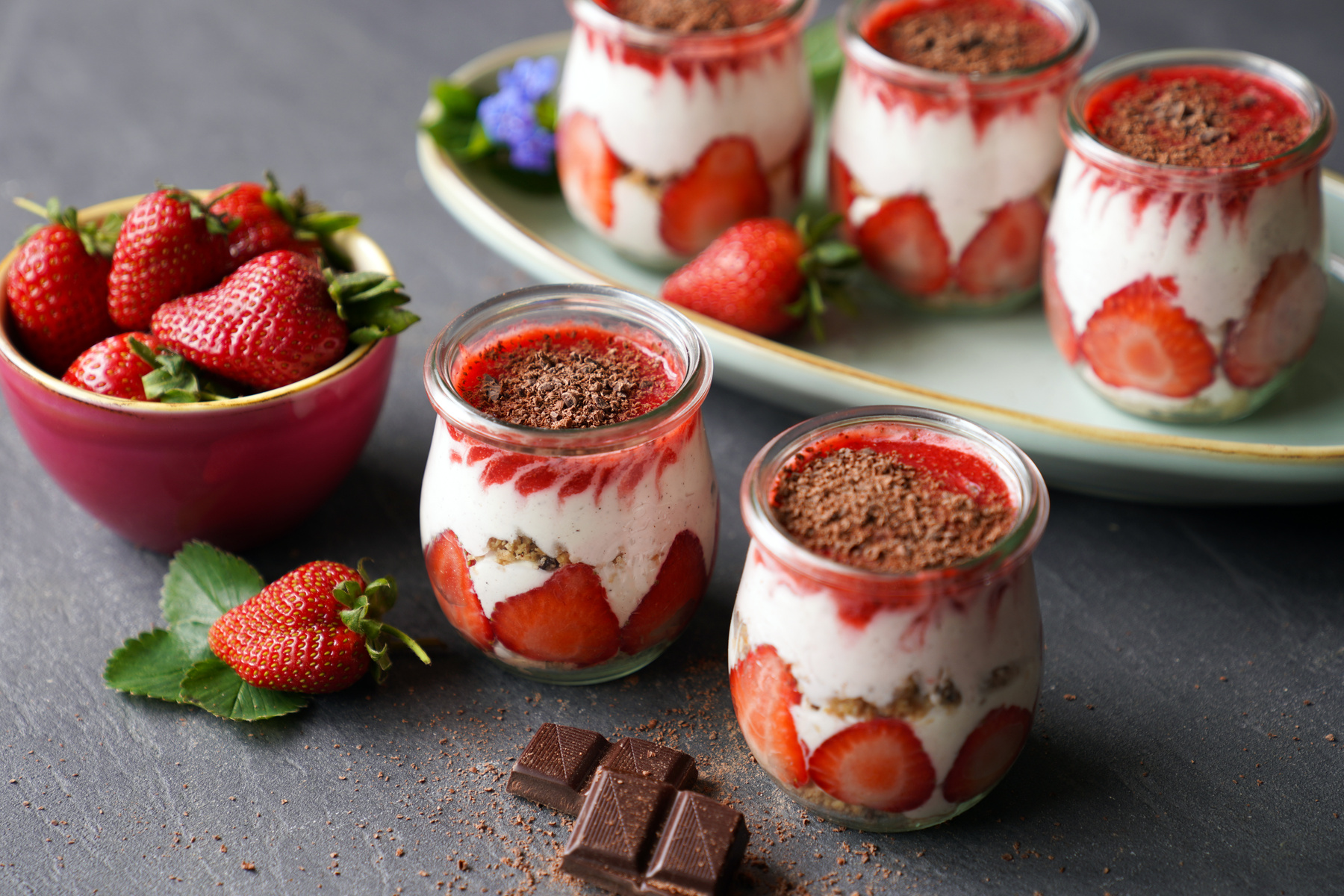 Rezeptbild für Erdbeer-Schicht-Dessert