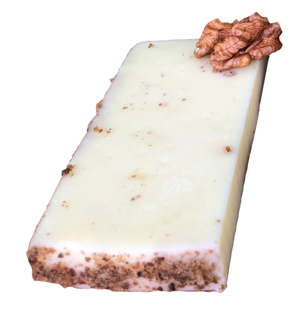 Produktfoto zu Schnittkäse im Walnussmantel