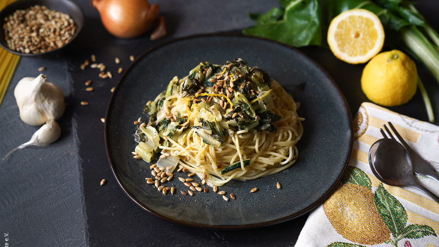 Rezeptbild für Mangold-Pasta mit Zitrone